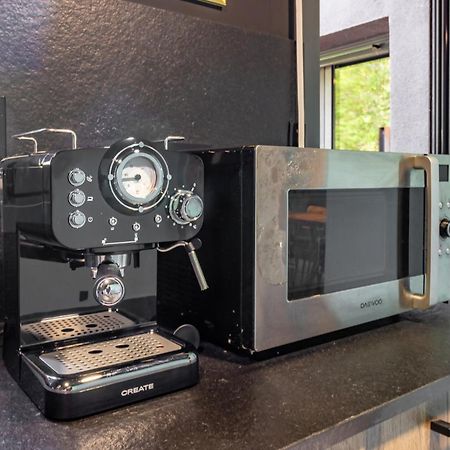 Black House Sorprendente Casa Estilo Industrial 奥洛特 外观 照片