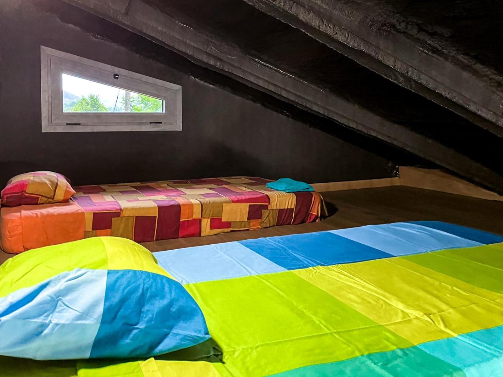 Black House Sorprendente Casa Estilo Industrial 奥洛特 外观 照片