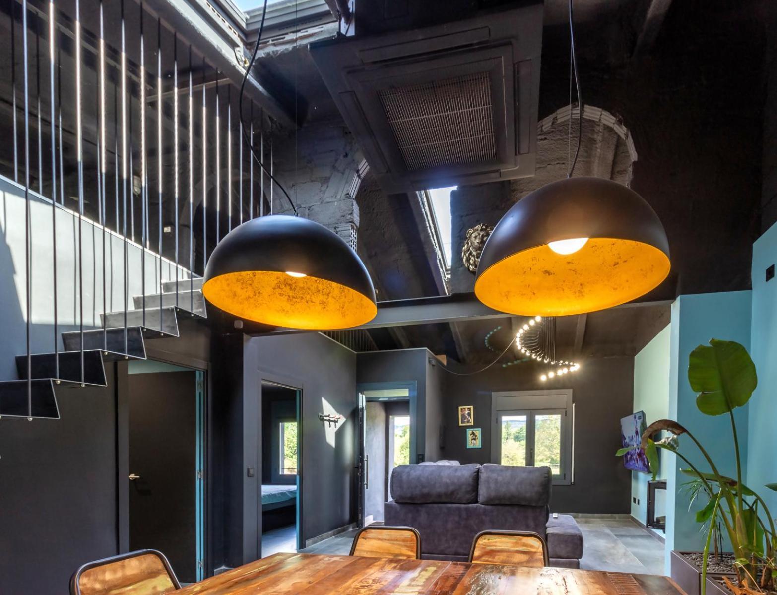 Black House Sorprendente Casa Estilo Industrial 奥洛特 外观 照片