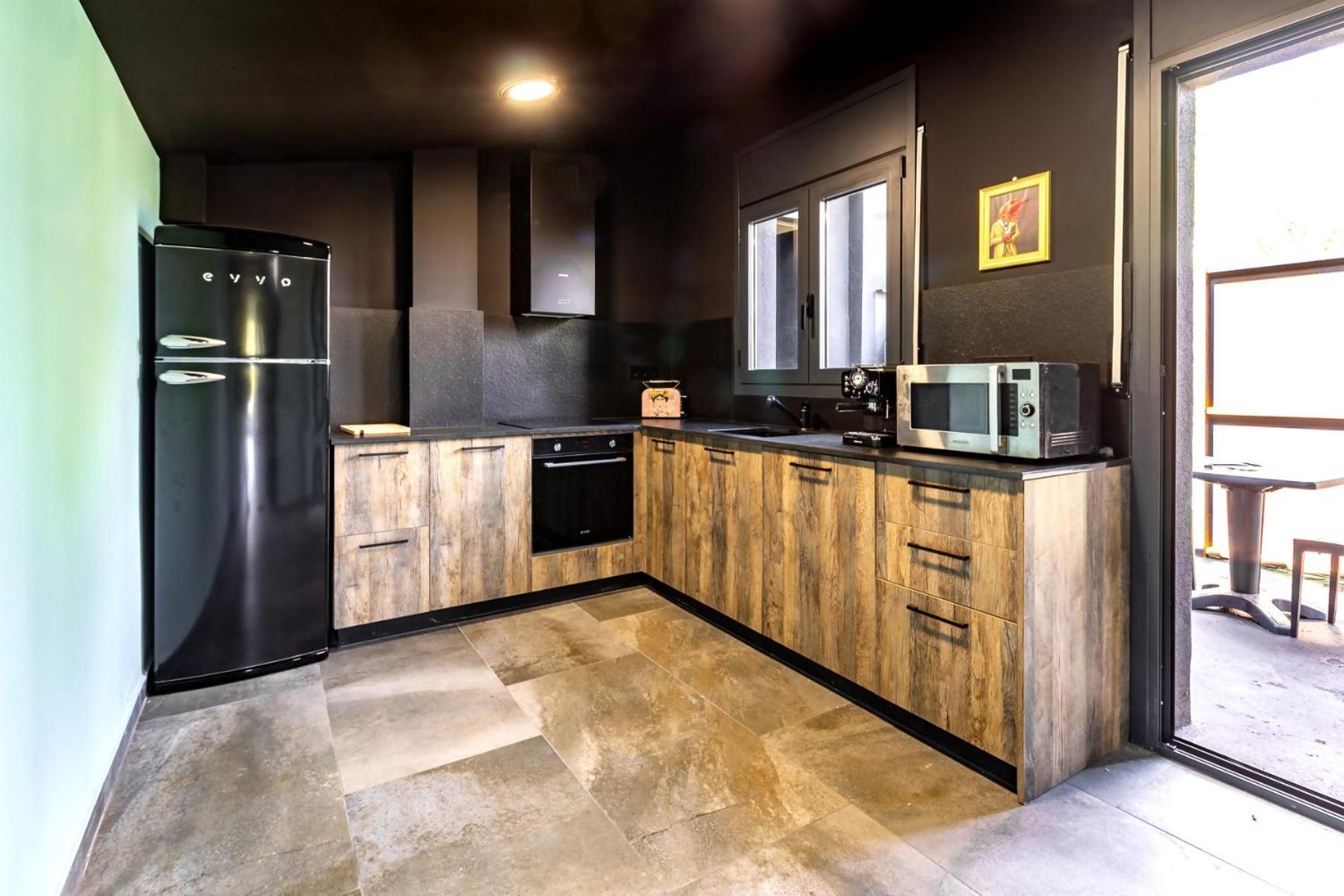 Black House Sorprendente Casa Estilo Industrial 奥洛特 外观 照片
