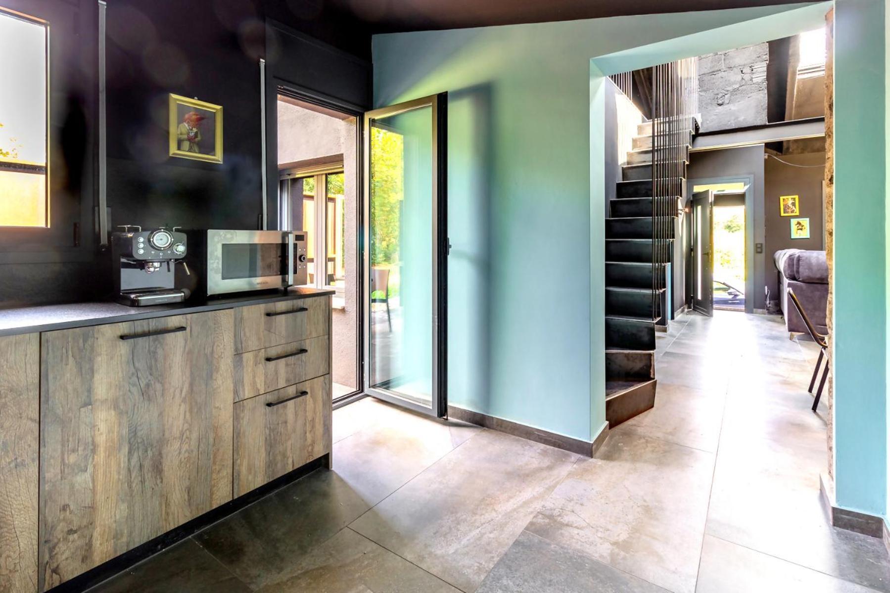 Black House Sorprendente Casa Estilo Industrial 奥洛特 外观 照片