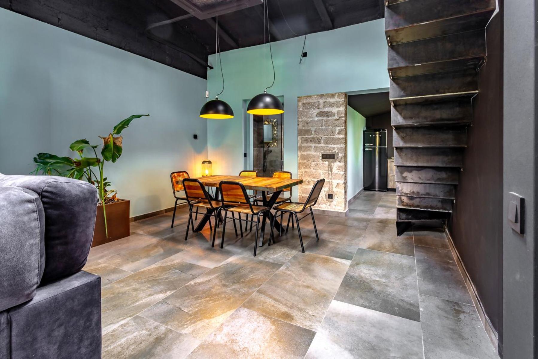 Black House Sorprendente Casa Estilo Industrial 奥洛特 外观 照片